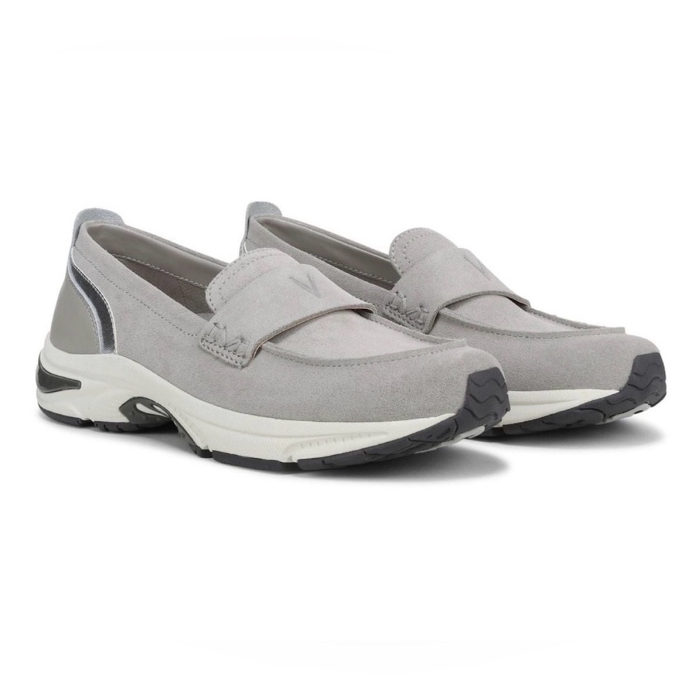 Vionic Walk Roam Sneaker Loafer in Grey Nubuck size 9.5